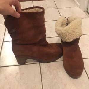 Ugg clogs